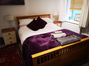 Central Harrogate Apartment with Parking Permit